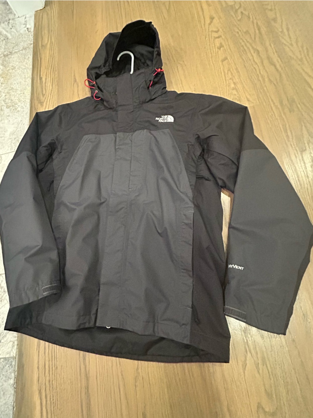 The North Face HyVent Men’s Medium Black Dark Gray Hooded Waterproof Jacket